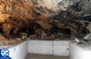 00001261-inside-cave-choni-hameagel-chatzor.jpg